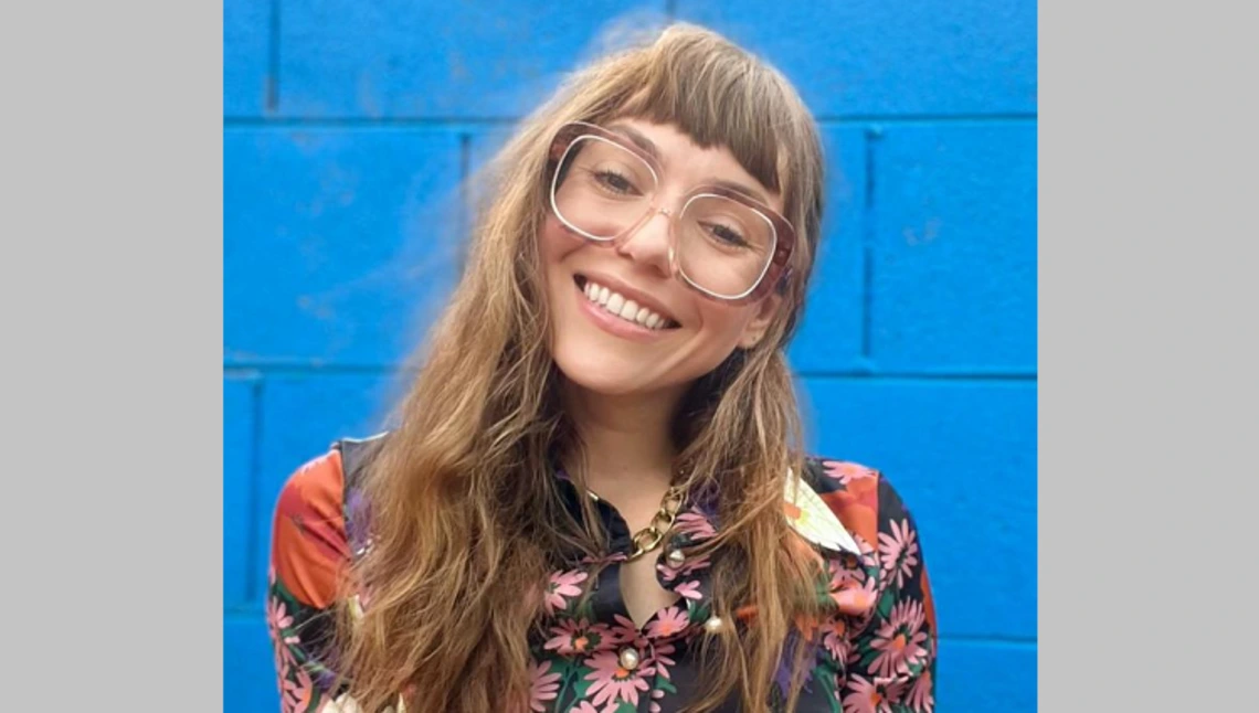 A portrait of Alexandra Holmes
